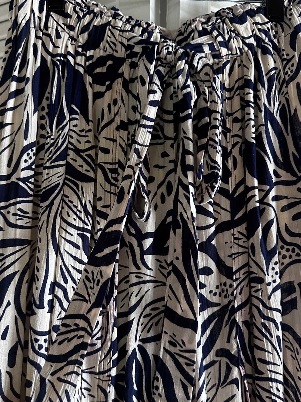 Angie Navy and Cream Botanical Wide-Leg Palazzo Pants - Picture 10 of 10